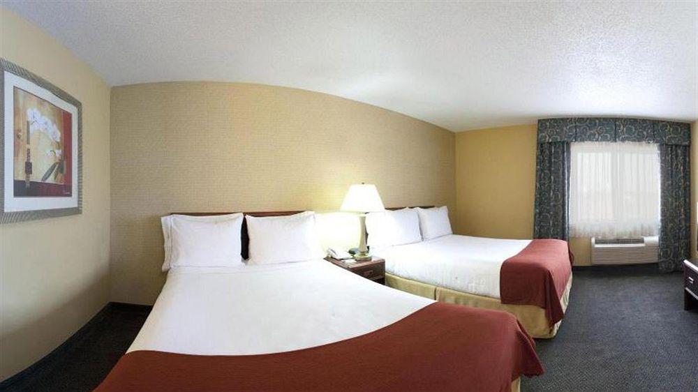 Holiday Inn Express Hotel Fort Campbell-Oak Grove By Ihg Экстерьер фото