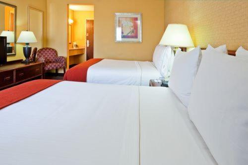 Holiday Inn Express Hotel Fort Campbell-Oak Grove By Ihg Номер фото