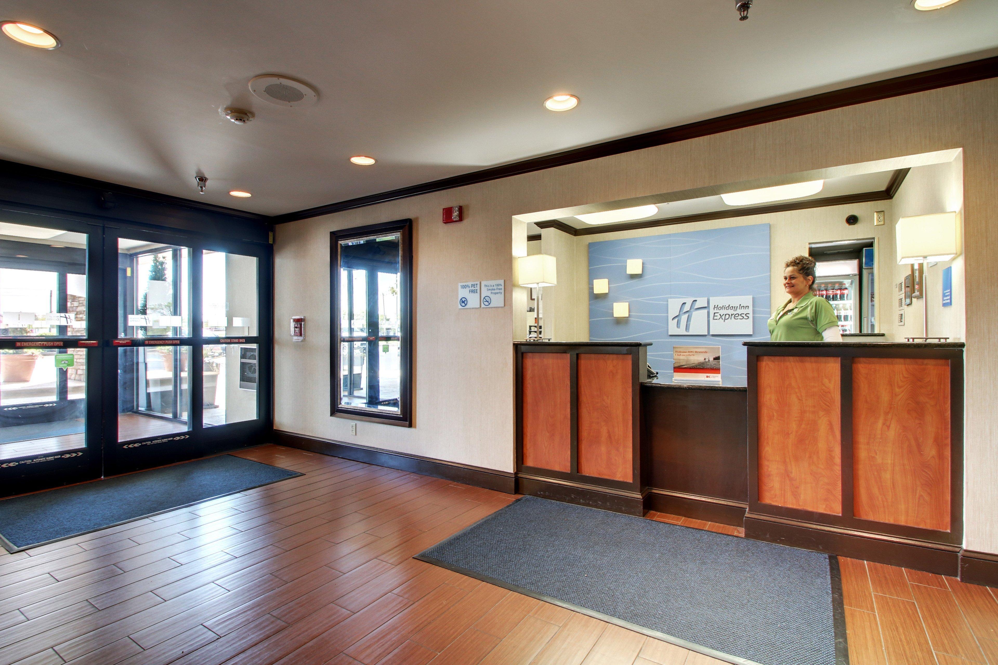 Holiday Inn Express Hotel Fort Campbell-Oak Grove By Ihg Экстерьер фото
