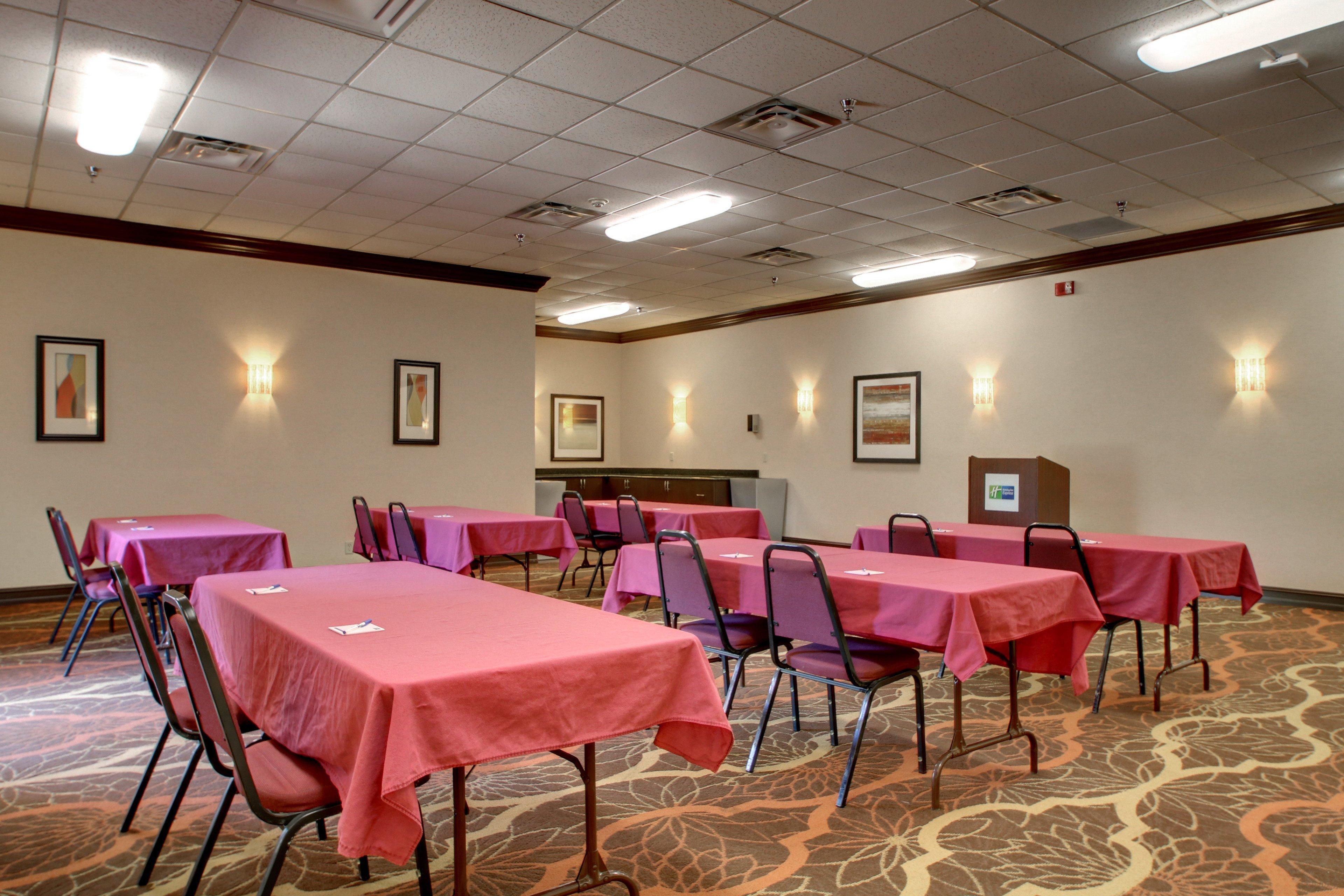 Holiday Inn Express Hotel Fort Campbell-Oak Grove By Ihg Экстерьер фото