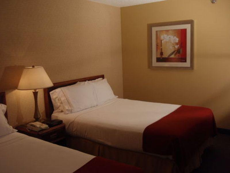 Holiday Inn Express Hotel Fort Campbell-Oak Grove By Ihg Номер фото